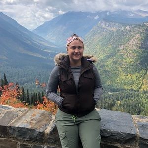 Meet your Posher, Stephanie